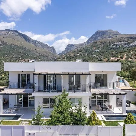Vila Family Casa Filo Rosso With Private Pool , 200m To The